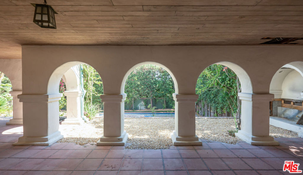 7464 Hillside Avenue Property Photo 13