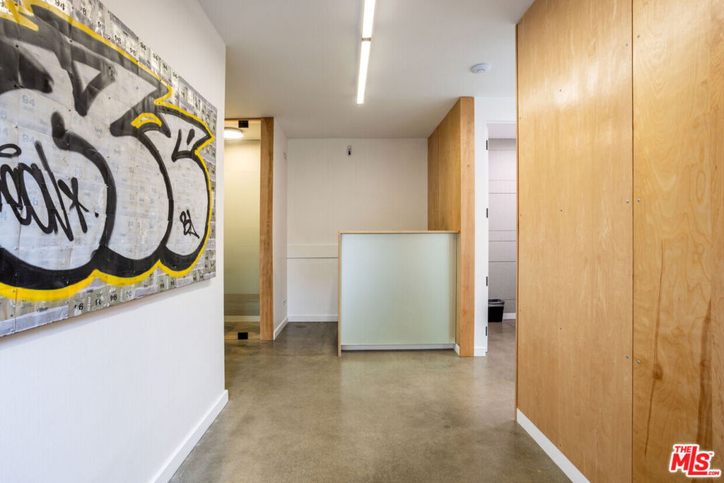 12421 Venice Boulevard Property Photo 4