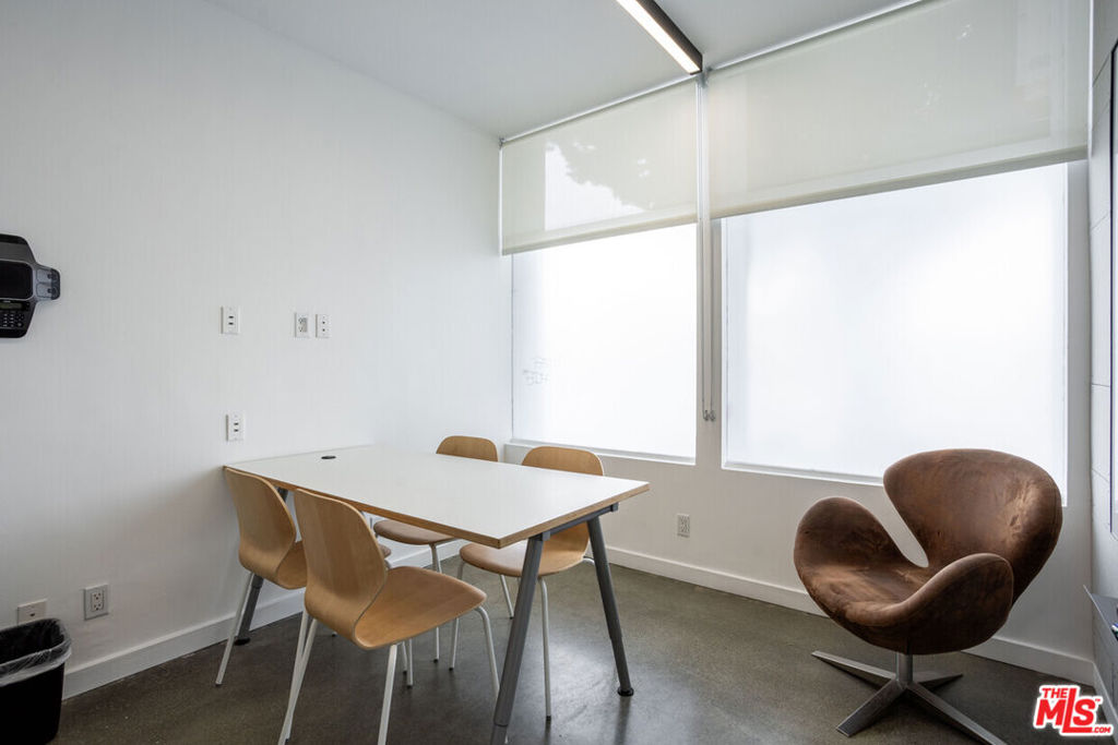 12421 Venice Boulevard Property Photo 8