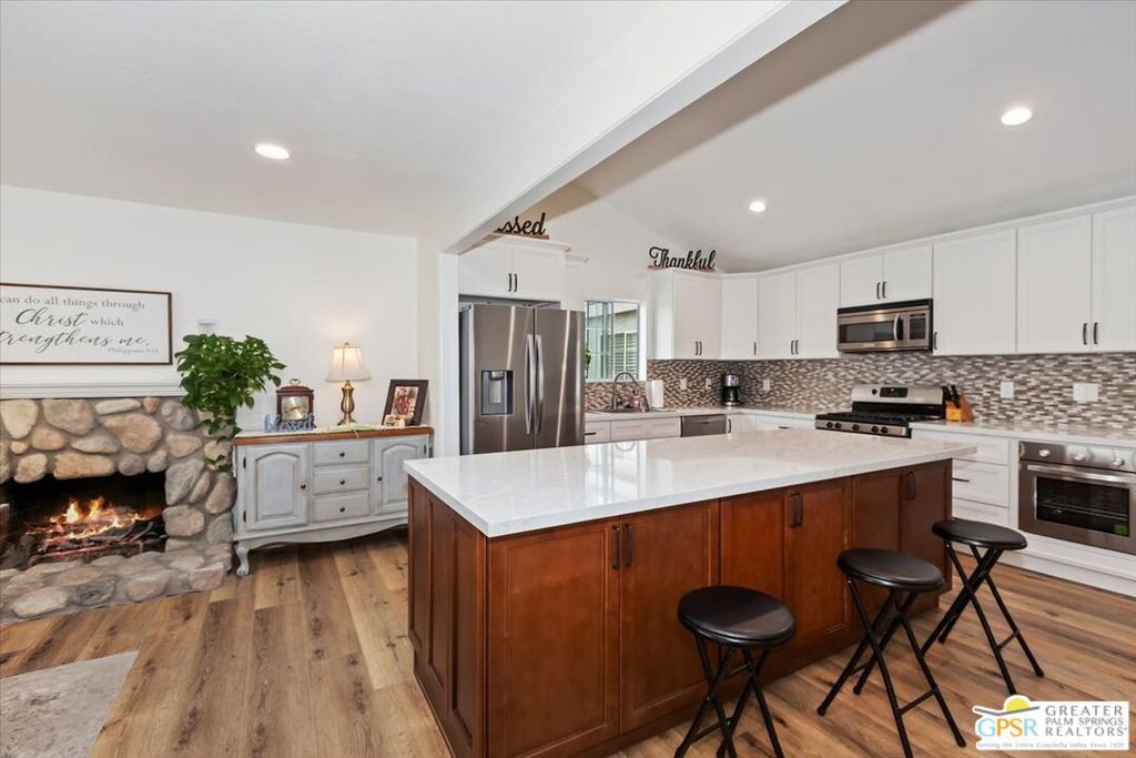 10414 Hamilton Street Property Photo 3