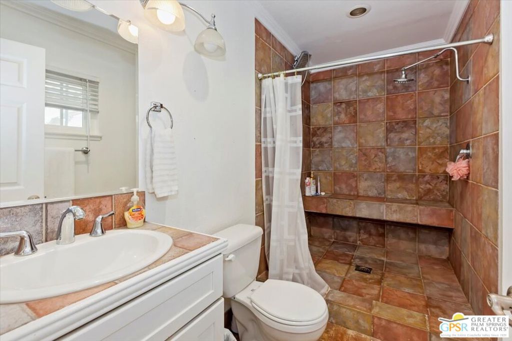 10414 Hamilton Street Property Photo 9