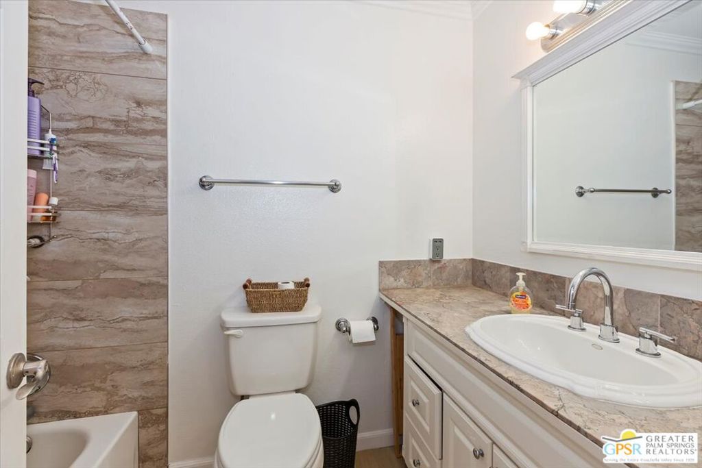 10414 Hamilton Street Property Photo 13