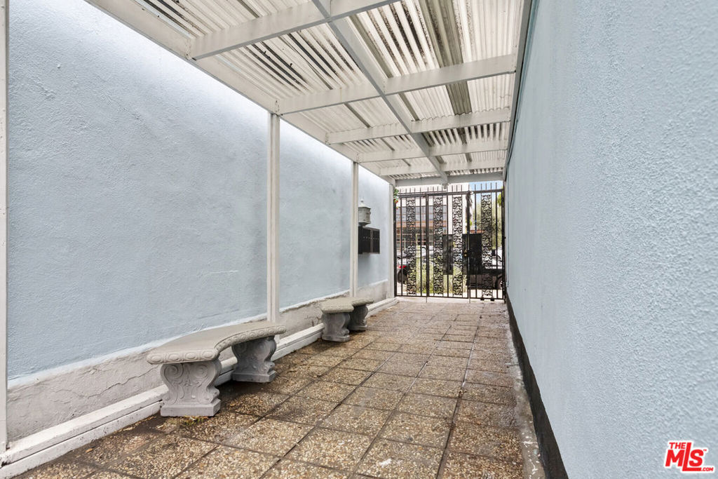 8032 W 3rd Street Property Photo 18