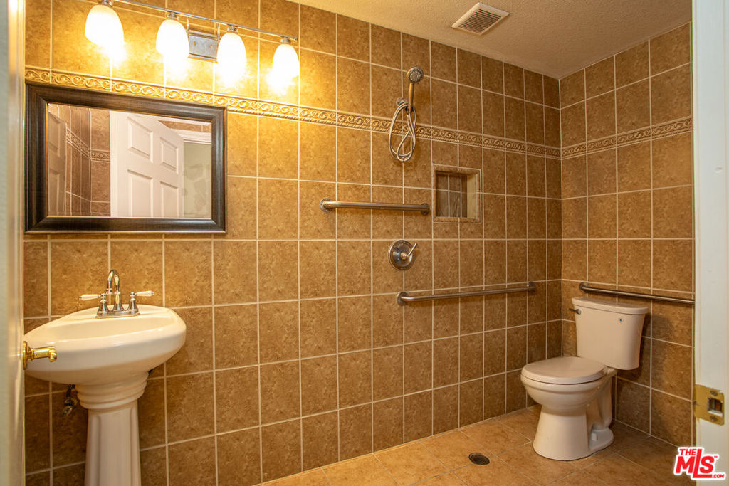 18568 Arbor Gate Lane Property Photo 31