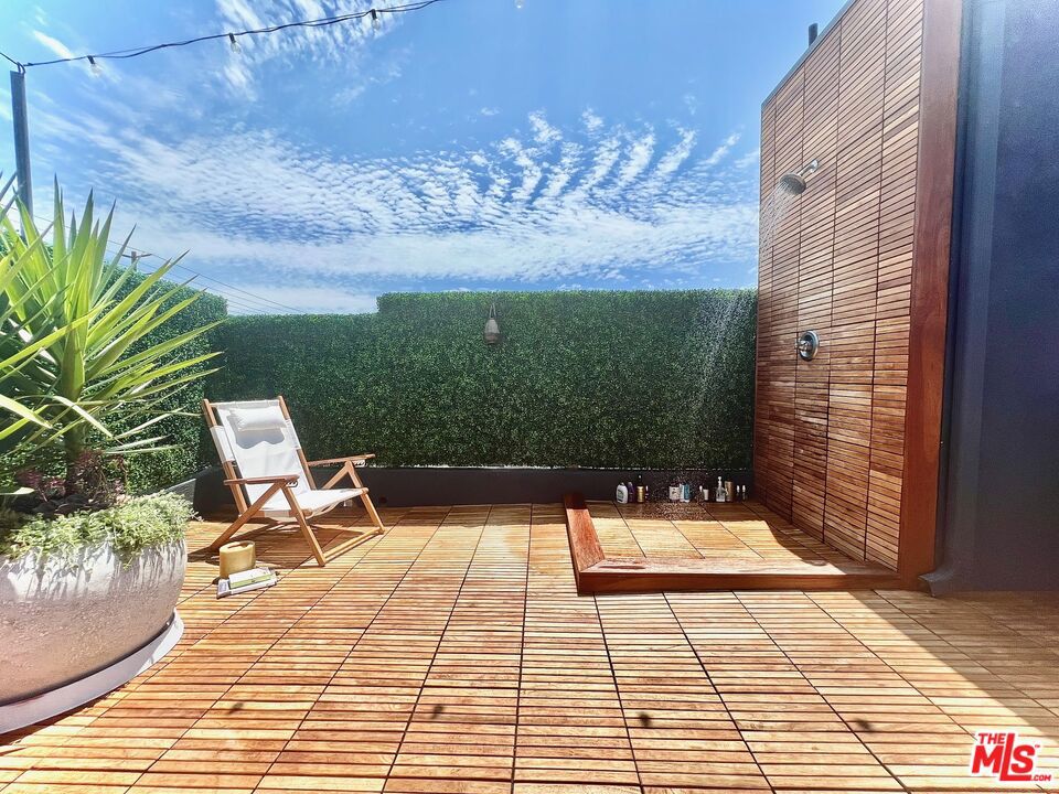 2515 Lincoln Boulevard Property Photo 1