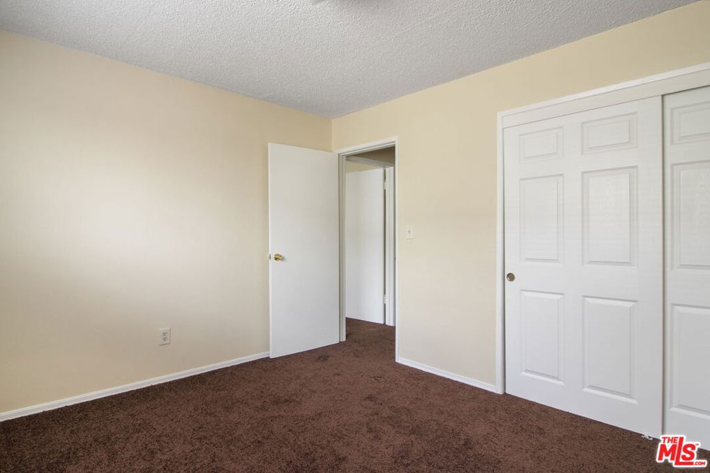 11204 S Broadway Property Photo 10