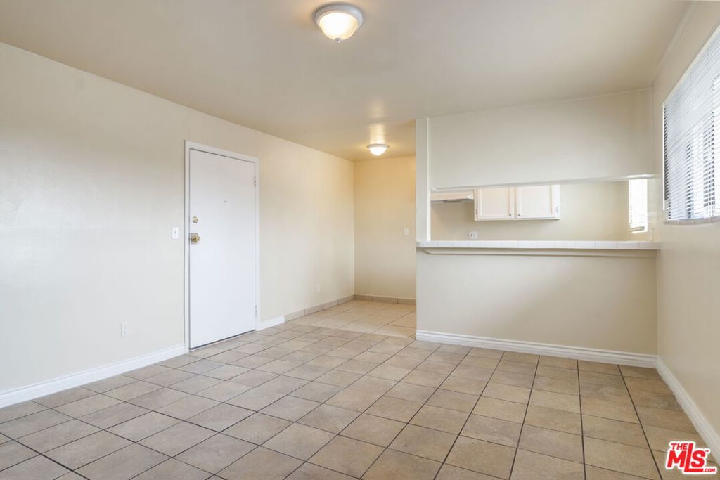 11204 S Broadway Property Photo 13