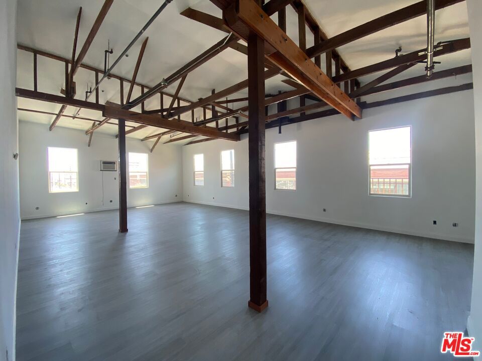 726 S Santa Fe Avenue 303 Property Photo 1