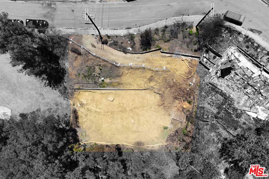 1400 Chautauqua Boulevard Property Photo