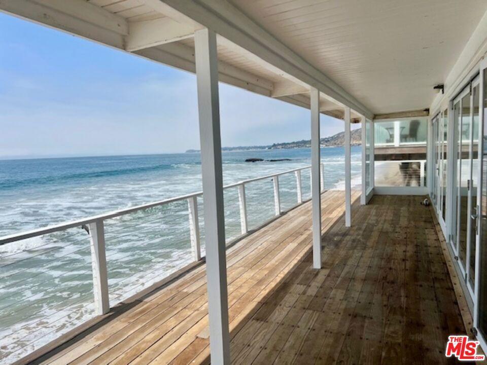 25164 Malibu Road Property Photo 1