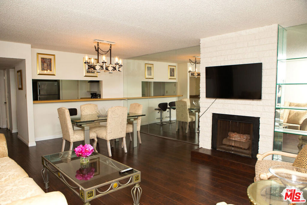 10966 Rochester Avenue 3e Property Photo 1