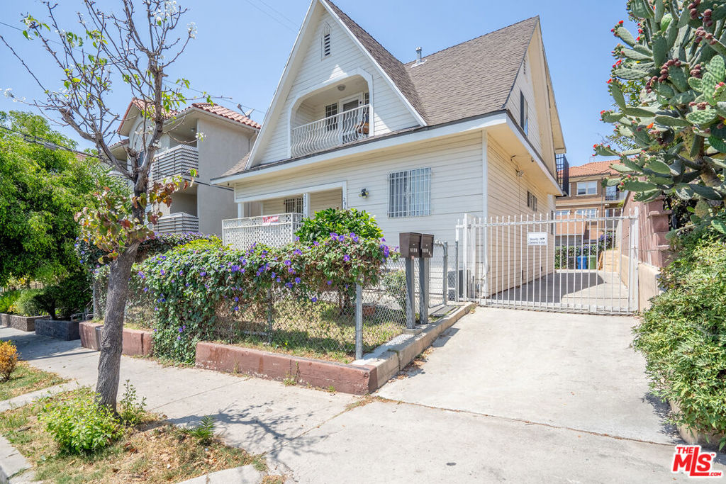 2963 San Marino Street Property Photo 1