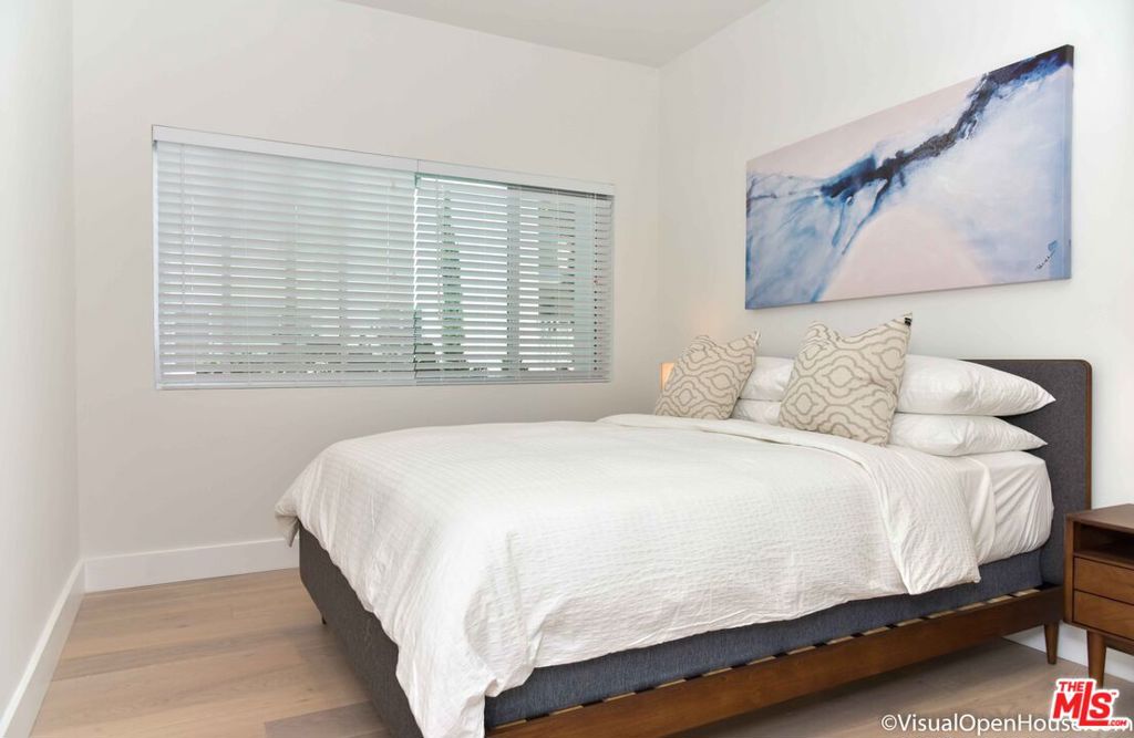1818 Thayer Avenue 108 Property Photo 1