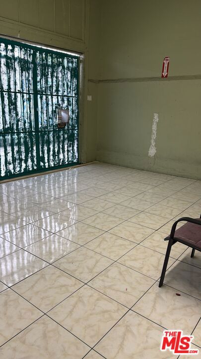 4810 S Vermont Avenue Property Photo 4