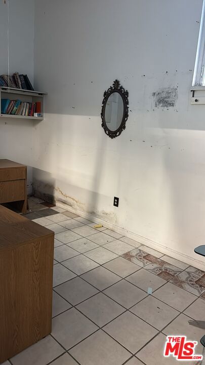 4810 S Vermont Avenue Property Photo 14