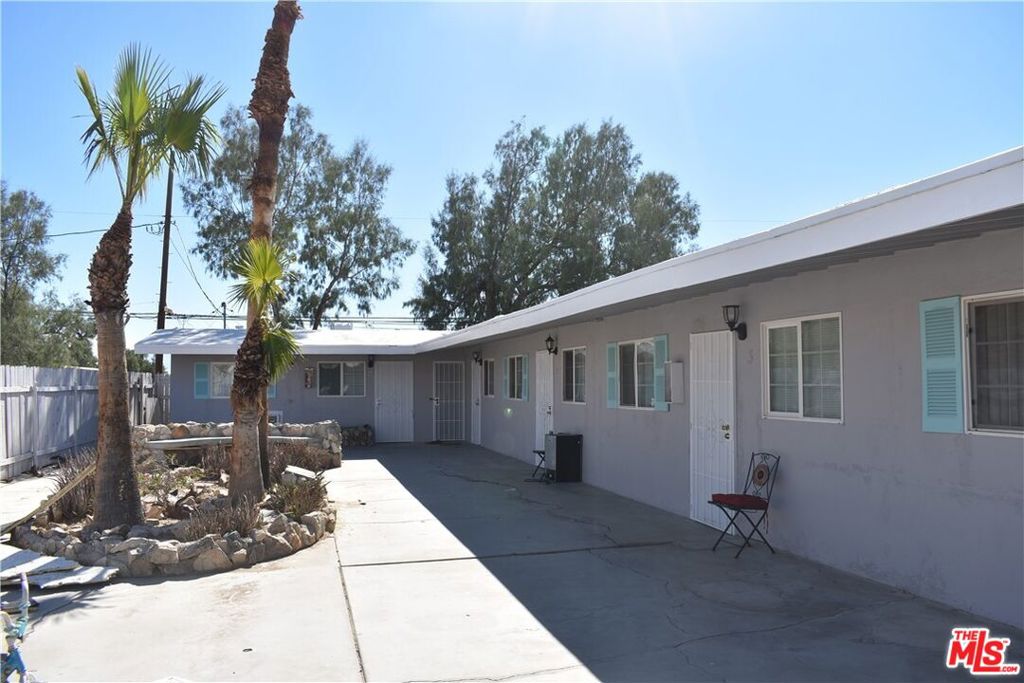 66327 7th Street Property Photo 2