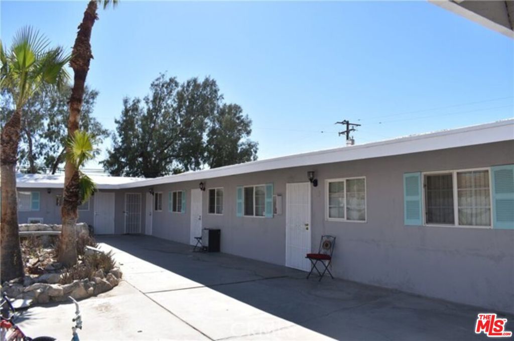 66327 7th Street Property Photo 3