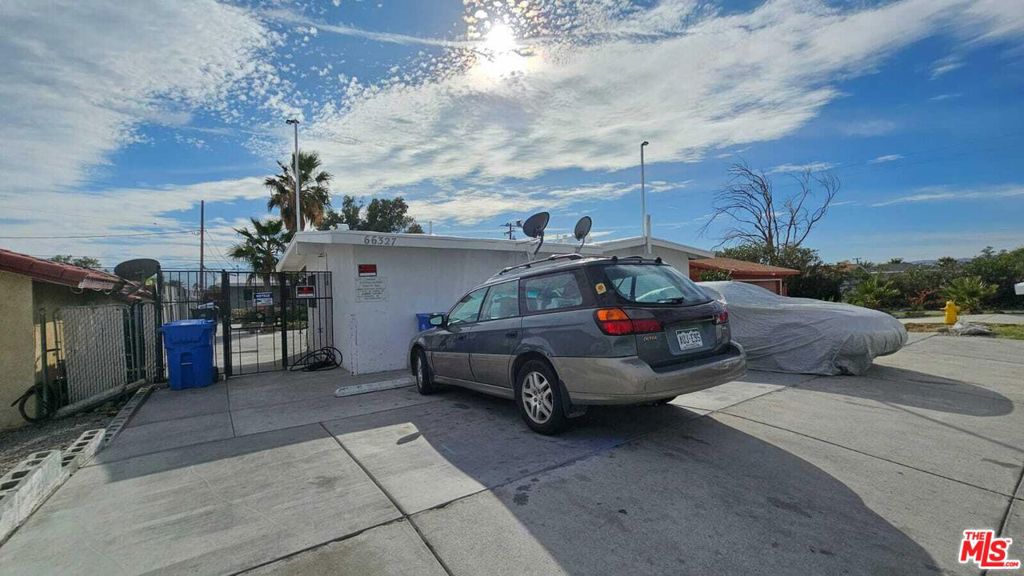 66327 7th Street Property Photo 7