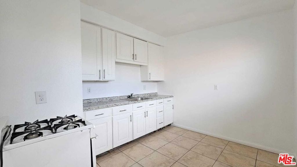 66327 7th Street Property Photo 9
