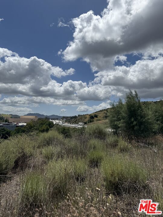 1000 E Thousand Oaks Boulevard Property Photo 7