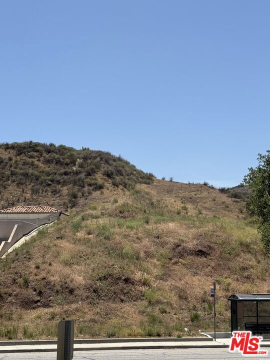 1000 E Thousand Oaks Boulevard Property Photo 10
