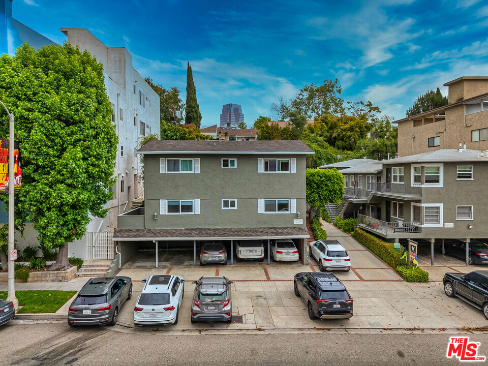 1940 S Beverly Glen Boulevard Property Photo 1