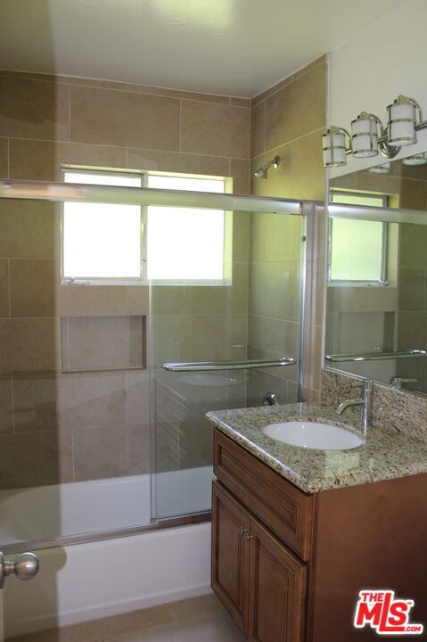 1940 S Beverly Glen Boulevard Property Photo 27