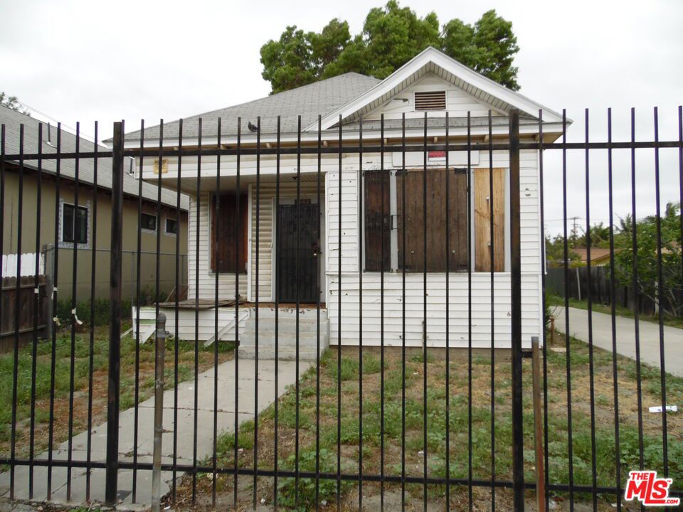 1563 E 108th Street Property Photo 49
