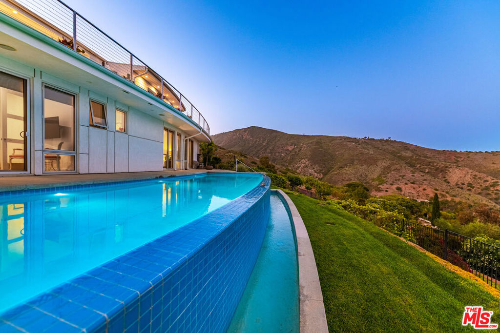 28405 Via Acero Street Property Photo 1