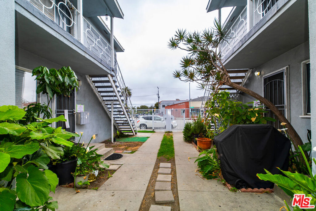 13001 W Washington Boulevard Property Photo 2