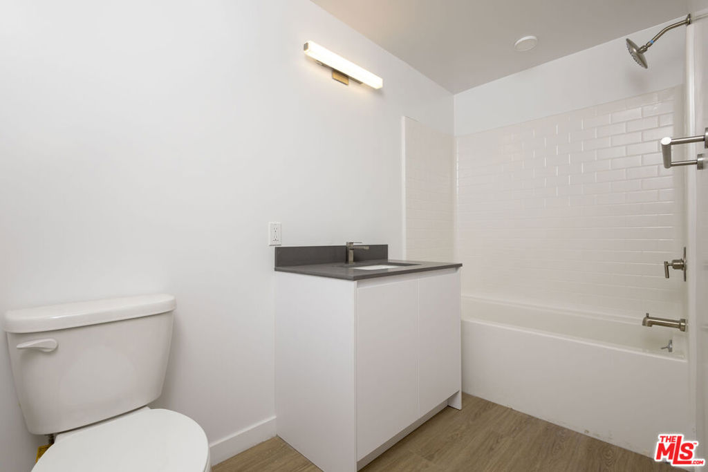14629 Erwin Street Property Photo 15