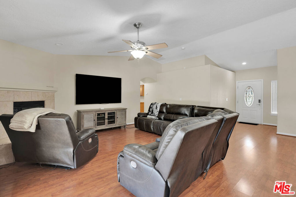 17594 Bangor Avenue Property Photo 6