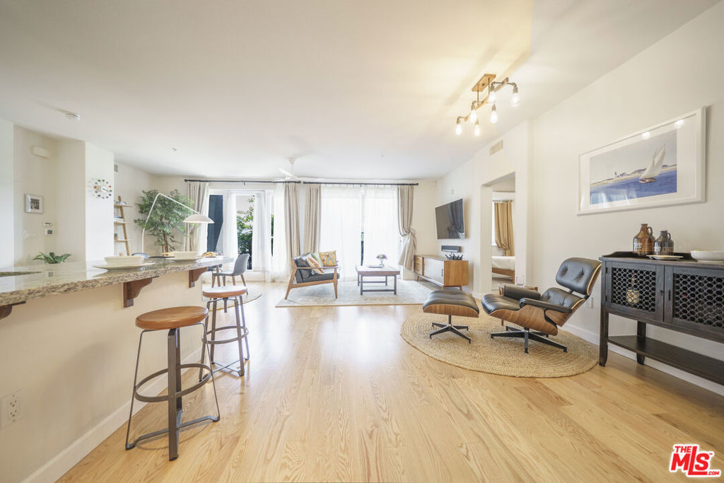 629 Traction Avenue 102 Property Photo 1