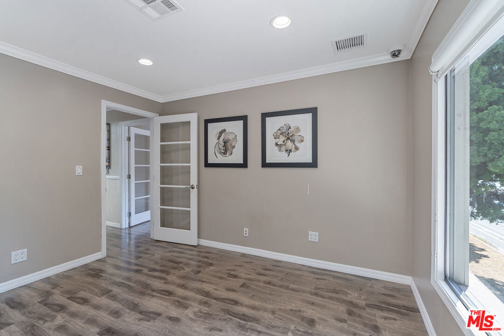 11312 Venice Boulevard Property Photo 6