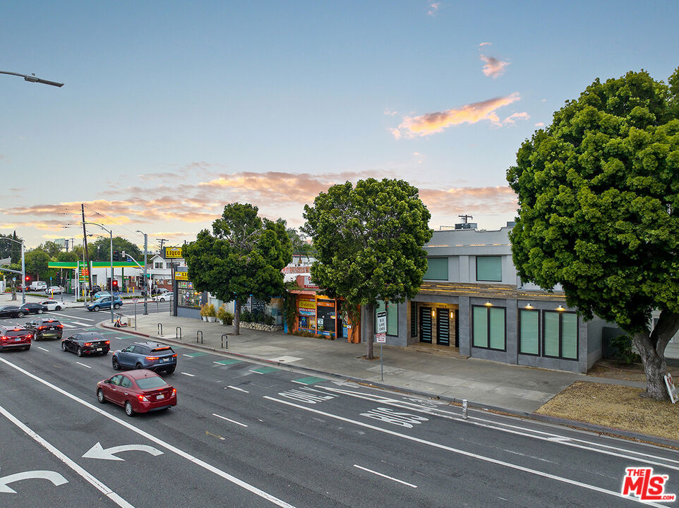 11312 Venice Boulevard Property Photo 10