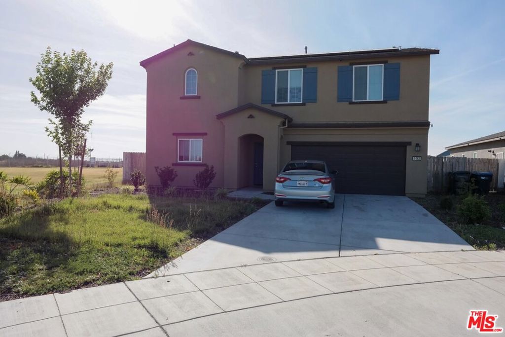 1462 W Randy Court