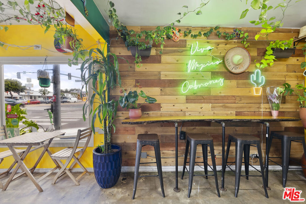 12900 Venice Boulevard Property Photo 2