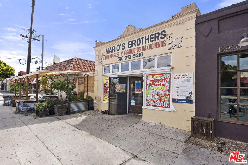 12900 Venice Boulevard Property Photo 5