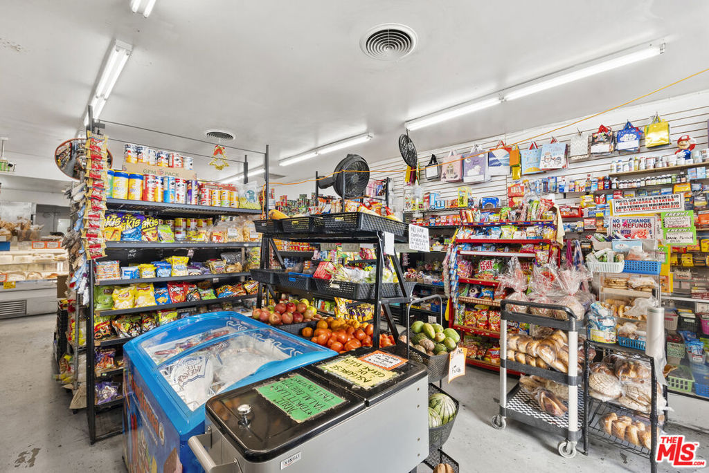 12900 Venice Boulevard Property Photo 6