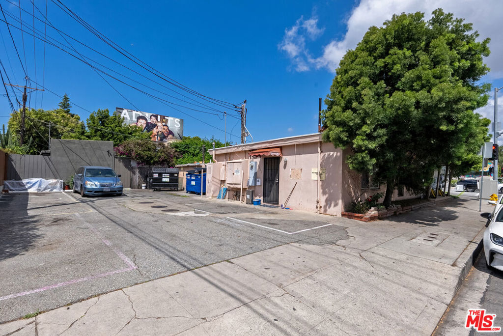 12900 Venice Boulevard Property Photo 10