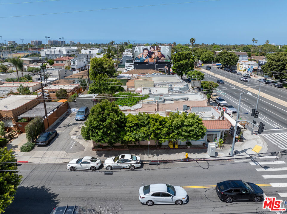 12900 Venice Boulevard Property Photo 11