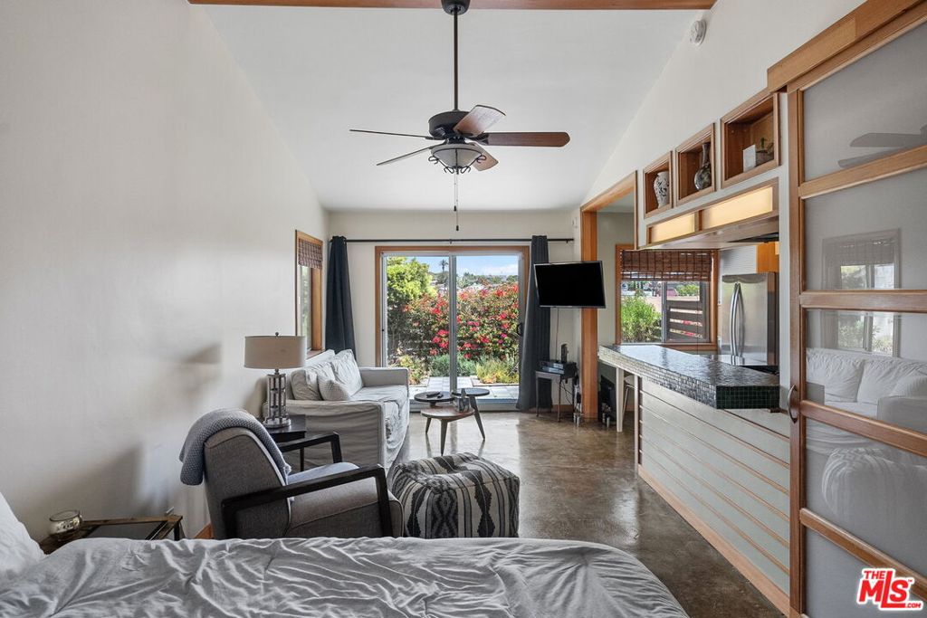 709 Ocean Park Boulevard Property Photo 7
