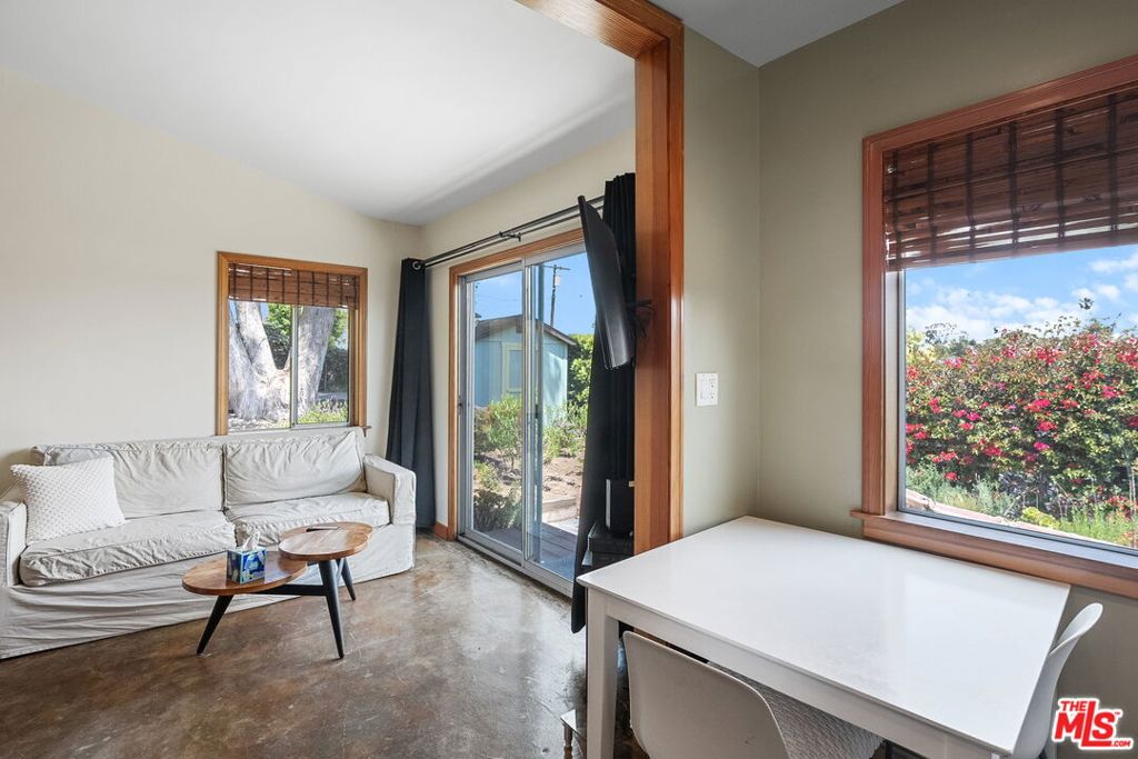 709 Ocean Park Boulevard Property Photo 8