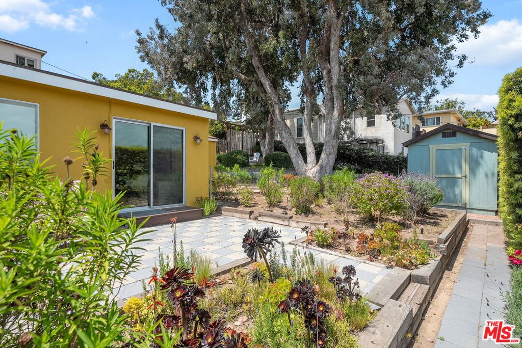 709 Ocean Park Boulevard Property Photo 10