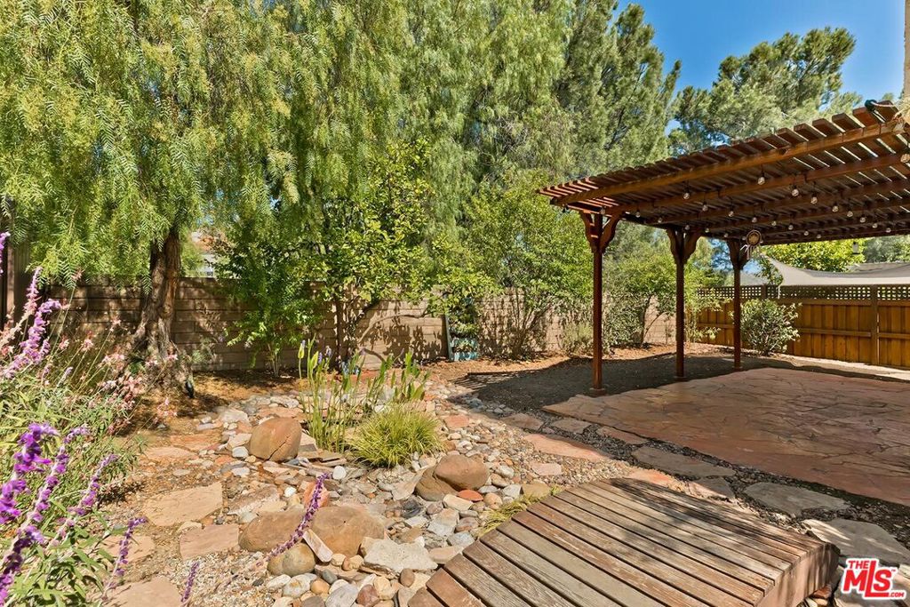 4210 Lost Springs Drive Property Photo 30