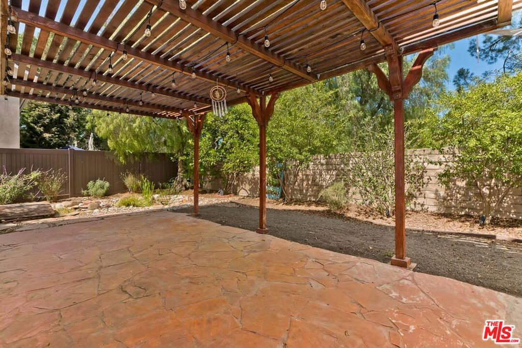 4210 Lost Springs Drive Property Photo 35
