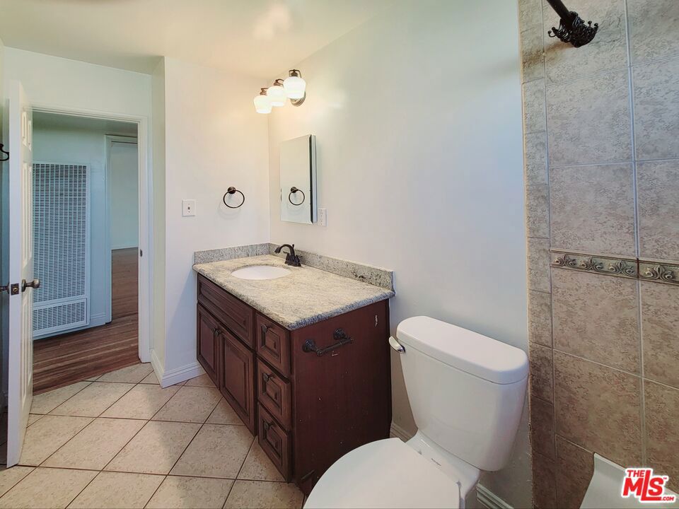 25353 Oak Street Property Photo 17