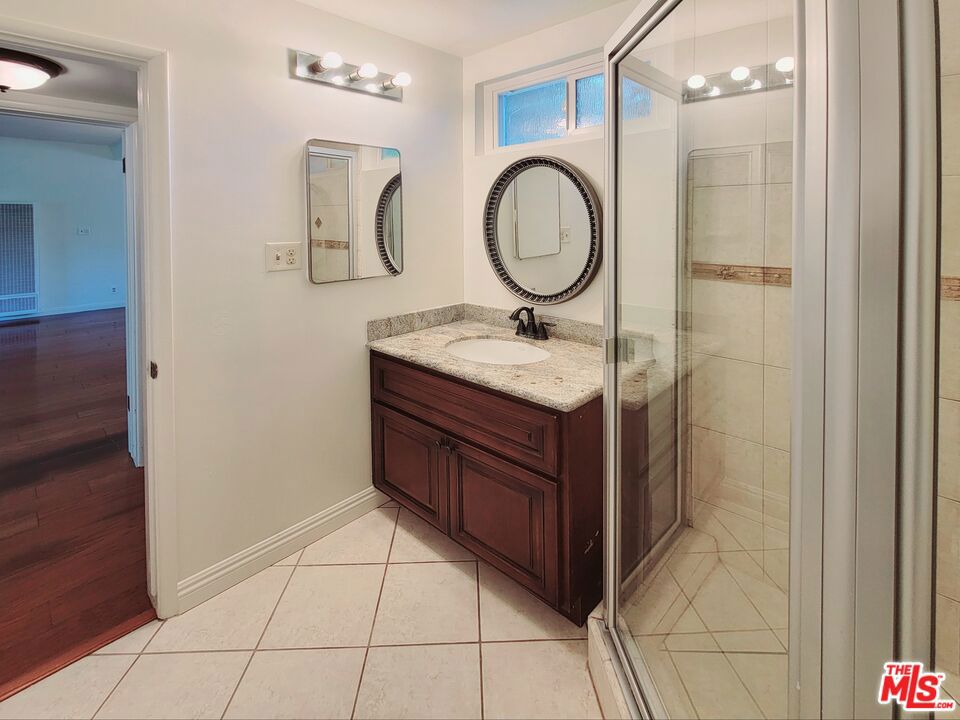 25353 Oak Street Property Photo 24