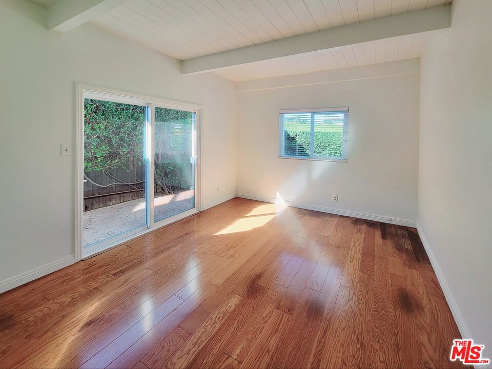 25353 Oak Street Property Photo 25