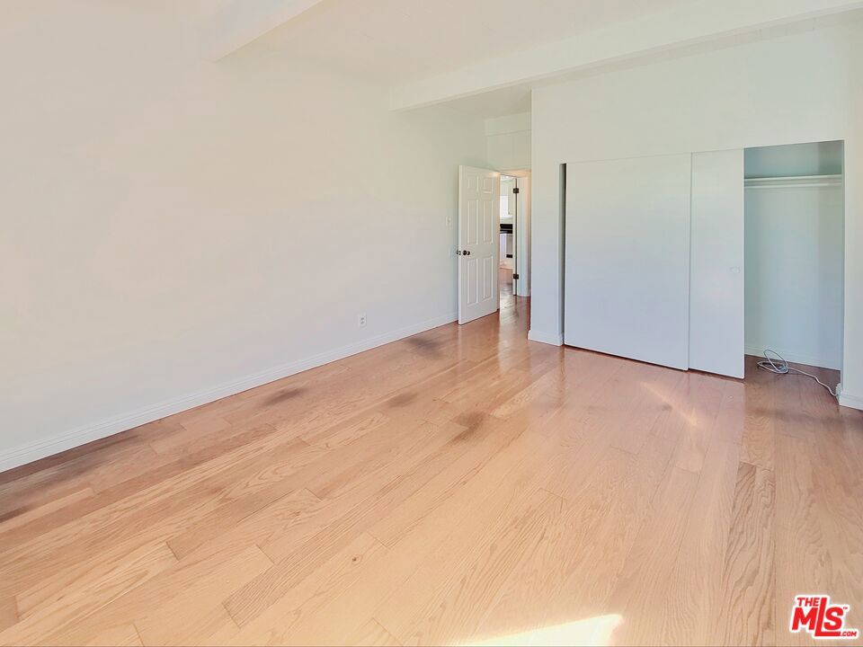 25353 Oak Street Property Photo 27